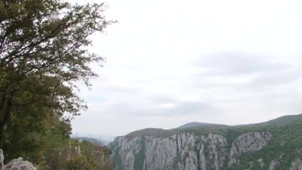 Uitzicht vanaf hoogten van Canyon — Stockvideo