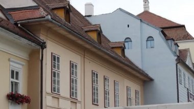 Balkon sütunlarla