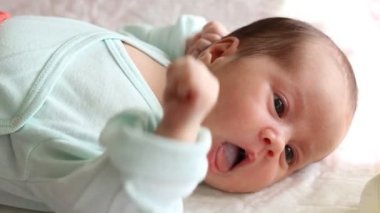 Şirin Bebek kız bak