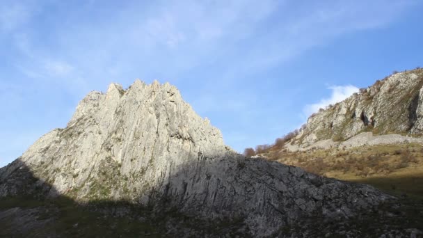 Timelapse de cresta de montaña angular — Vídeo de stock