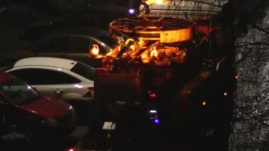 Gece kanalizasyon kamyon müdahale