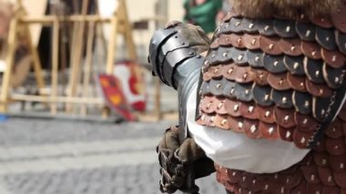 Knight kadar stand