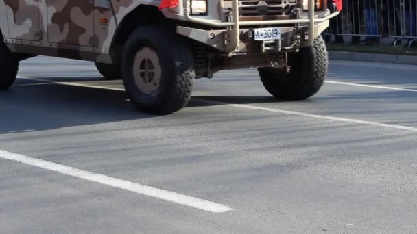 Vehículo militar SUV — Vídeo de stock