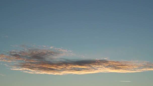 Formación de nubes al atardecer — Vídeo de stock