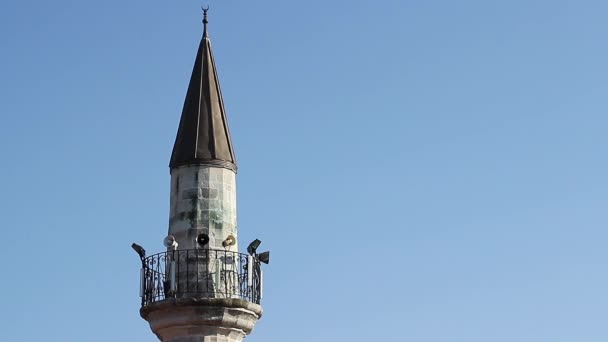 Minarete de una mezquita — Vídeos de Stock