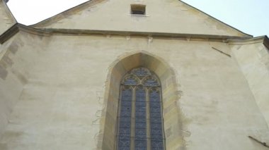 Gotik vitray pencere