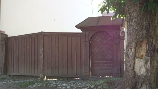 Wood hushåll Gate — Stockvideo