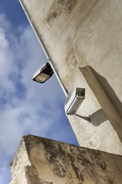 Luz de rua e câmera — Fotografia de Stock