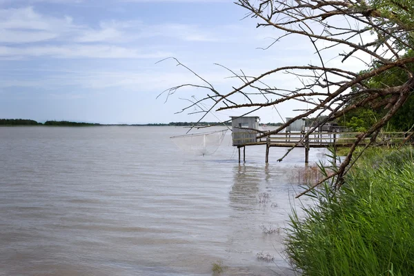 River bankoknak Bordeaux közelében — Stock Fotó