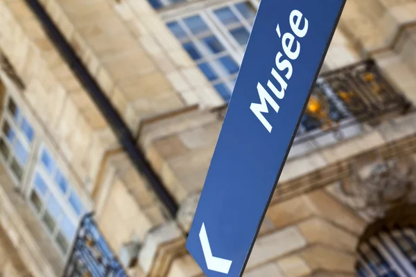 Bir Fransız Şehir Müzesi işareti