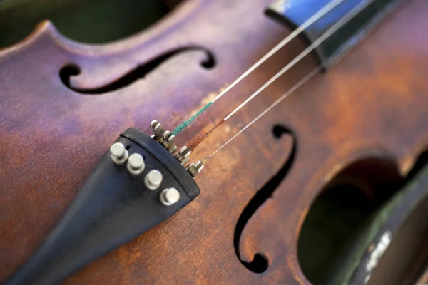旧的小提琴的详细信息 — 图库照片