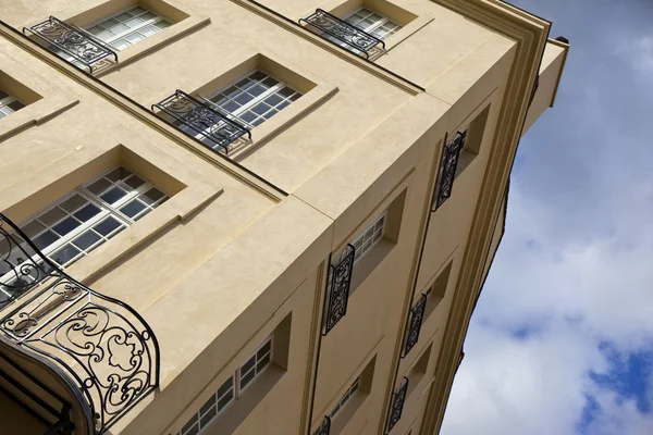 Fasad Och Smidesjärn Balkonger Elegant Fransk Byggnad — Stockfoto