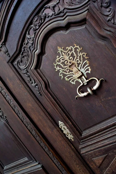 Primo Piano Una Elegante Porta Legno Una Classica Villa Francese — Foto Stock