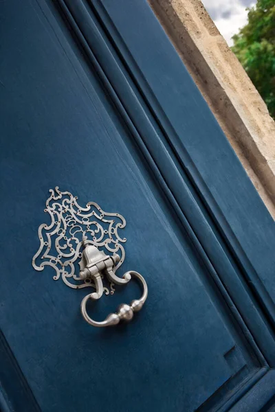 Golpeador Puerta Antiguo Edificio Francés Apedreado — Foto de Stock