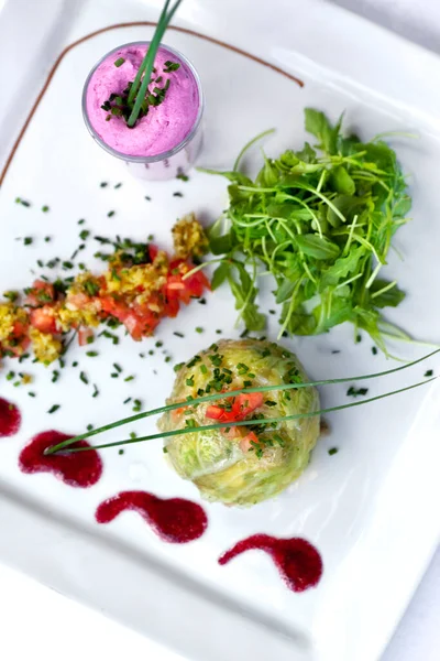 Stuffed Cabbage Green Salad Beetroot Mousse — Stock Photo, Image