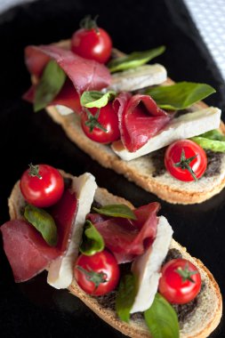tost domates ile