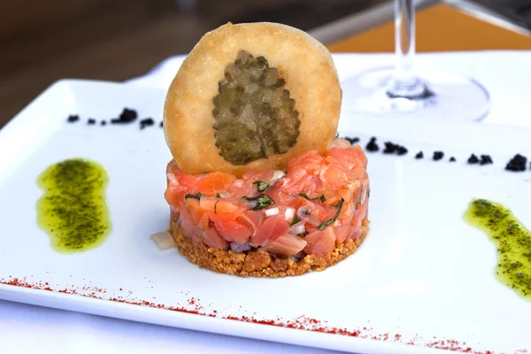 Salmon tartare — Stock Photo, Image