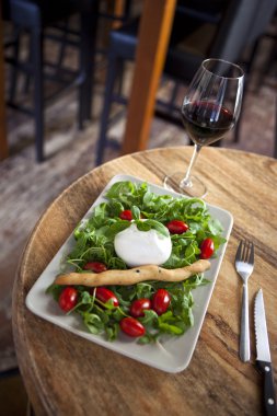 mozzarella salatası