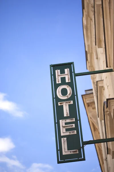 ป้ายโรงแรม — ภาพถ่ายสต็อก