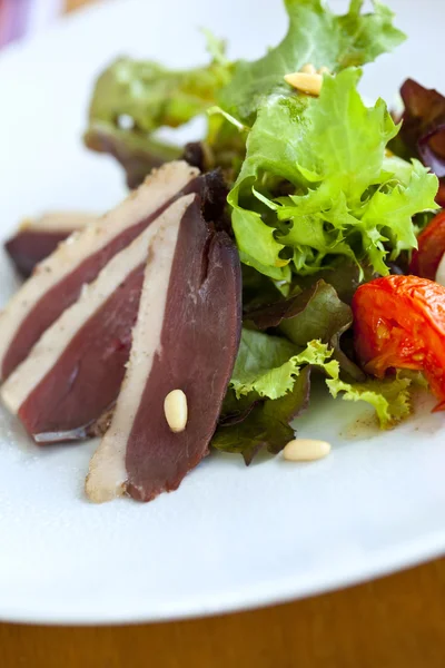 Duck salad — Stock Photo, Image