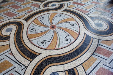 Bir Paris abidesinde mozaik zemin