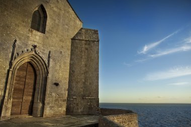 Sunset bulvarında bir kilise