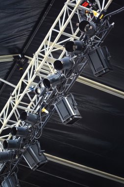 Sahne alanı üzerinde spotlight