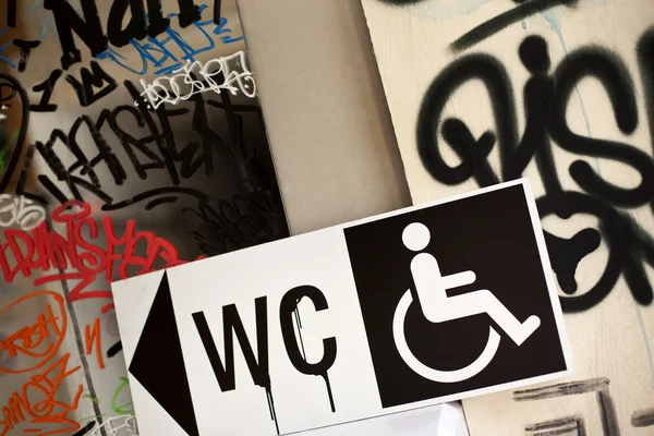 Wc segno e graffiti — Foto Stock