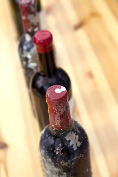 Şişe kırmızı şarap — Stok fotoğraf