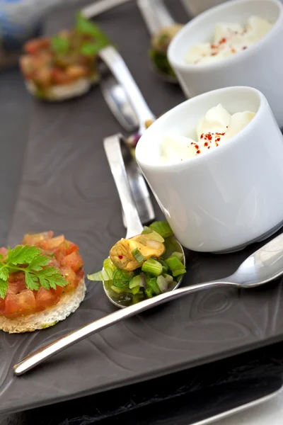 Zeevruchten en toast — Stockfoto