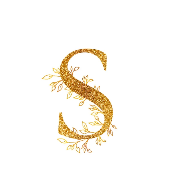 Rama y alfabeto de oro - letra S con composición de ramitas de oro.Letra del alfabeto de oro sobre fondo blanco. Un elemento de diseño de logotipo para una colección de camisetas. — Foto de Stock