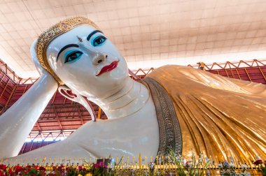 Chaukhtatgyi Selami, Yangon, Myanmar Buda uzanmış. 