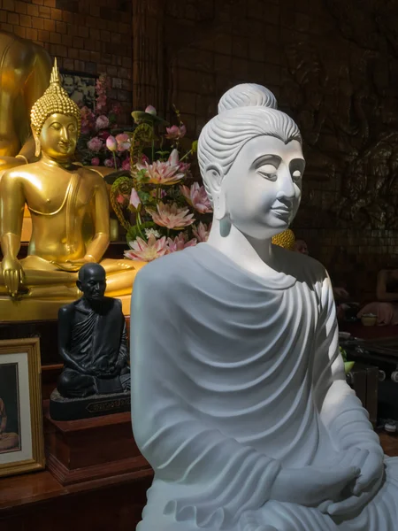White Buddha  statue — Stock Photo, Image