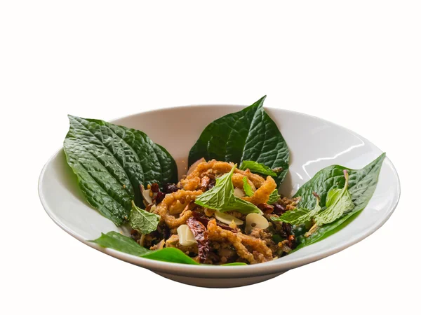 Baharatlı kıyılmış ördek salatası (kırpma yolu)