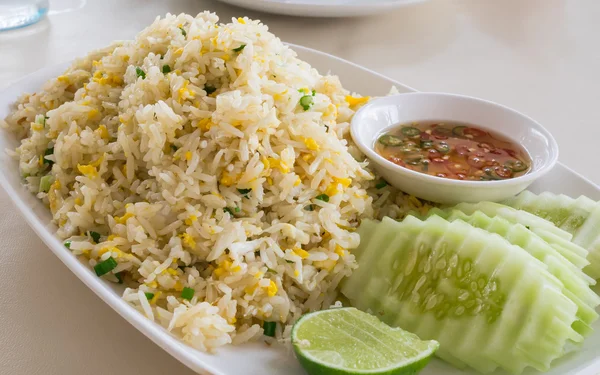 Khao phat pu, Fried rice ile Yengeç