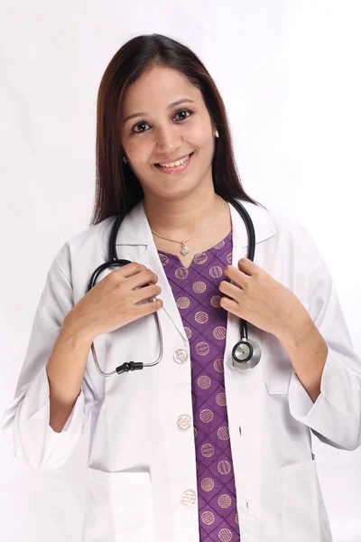 Indiai női orvos sztetoszkóp — Stock Fotó