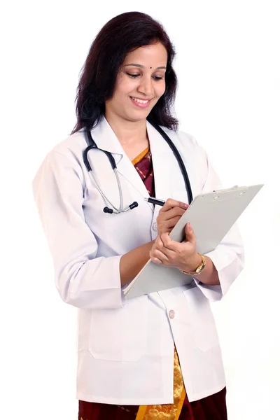 Sorridente índio médico mulher — Fotografia de Stock