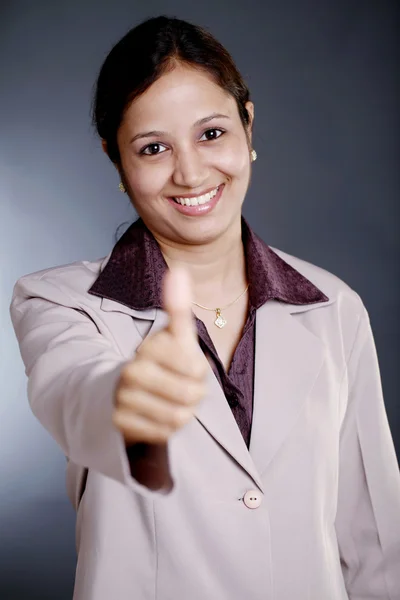 Indian business woman with thumbs up gesture — Stock Photo, Image