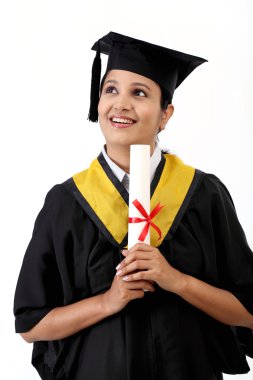 Başarılı genç kadın mezunu 