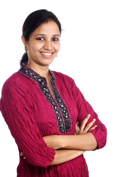 Lächelnde junge indische Frau — Stockfoto