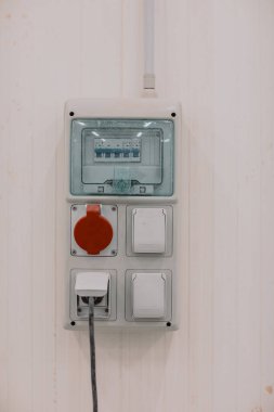 Endüstriyel elektrik prizleri, elektrik prizi, inşaat alanında.