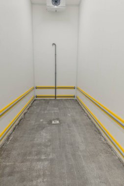 Hijyen paneli koruyucuları zemin kenarlarında, duvarlarda ve sanayi tesisleri panel bölümlerinde kullanılan ürünlerdir.