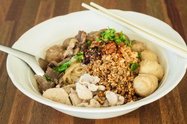 Etli şehriye çorbası