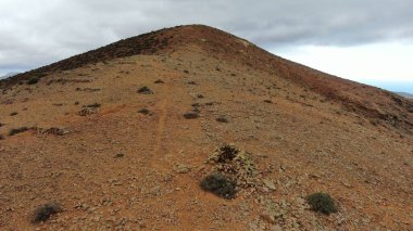 Dağlar sizi rahatlamanız için çağırıyor, majesteleri. 
