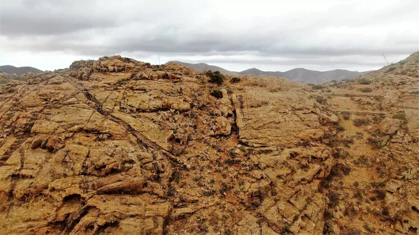Dağlar sizi rahatlamanız için çağırıyor, majesteleri. 