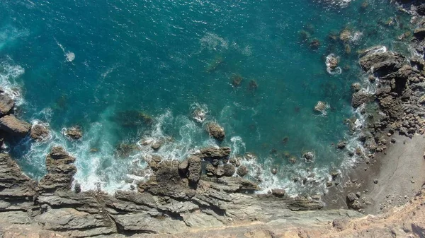 Dağlardan Kayalıklardan Görünen Atlantik Okyanusu — Stok fotoğraf
