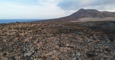 Dağlar ve büyüleyici manzara sizi başka bir dünyaya götürüyor.