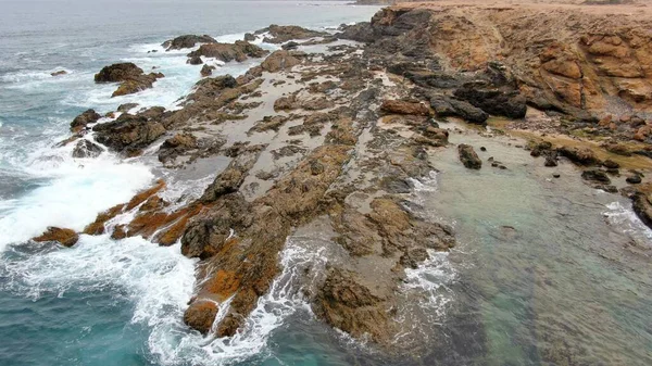Costa Con Sus Acantilados Sus Colores Mar —  Fotos de Stock