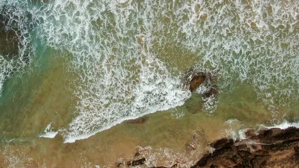 절벽과 색깔과 바다가 해안선 — 스톡 사진