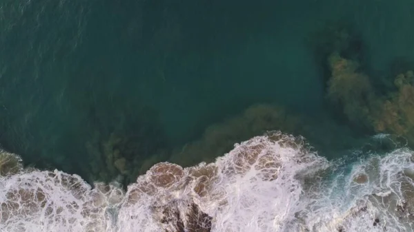 Apus Soare Coasta Stâncile Sale Culorile Sale Marea Fiind Observată — Fotografie, imagine de stoc